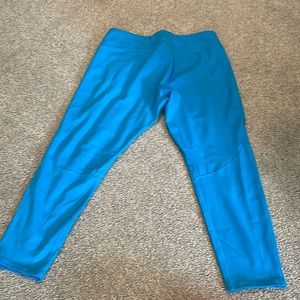 Calia by Carrie Underwood leggings.